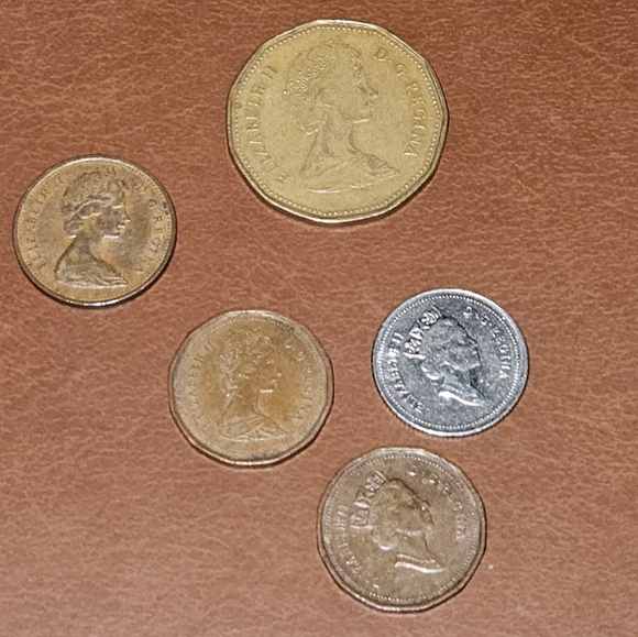 Vintage Canadian Coins - Picture 2 of 4